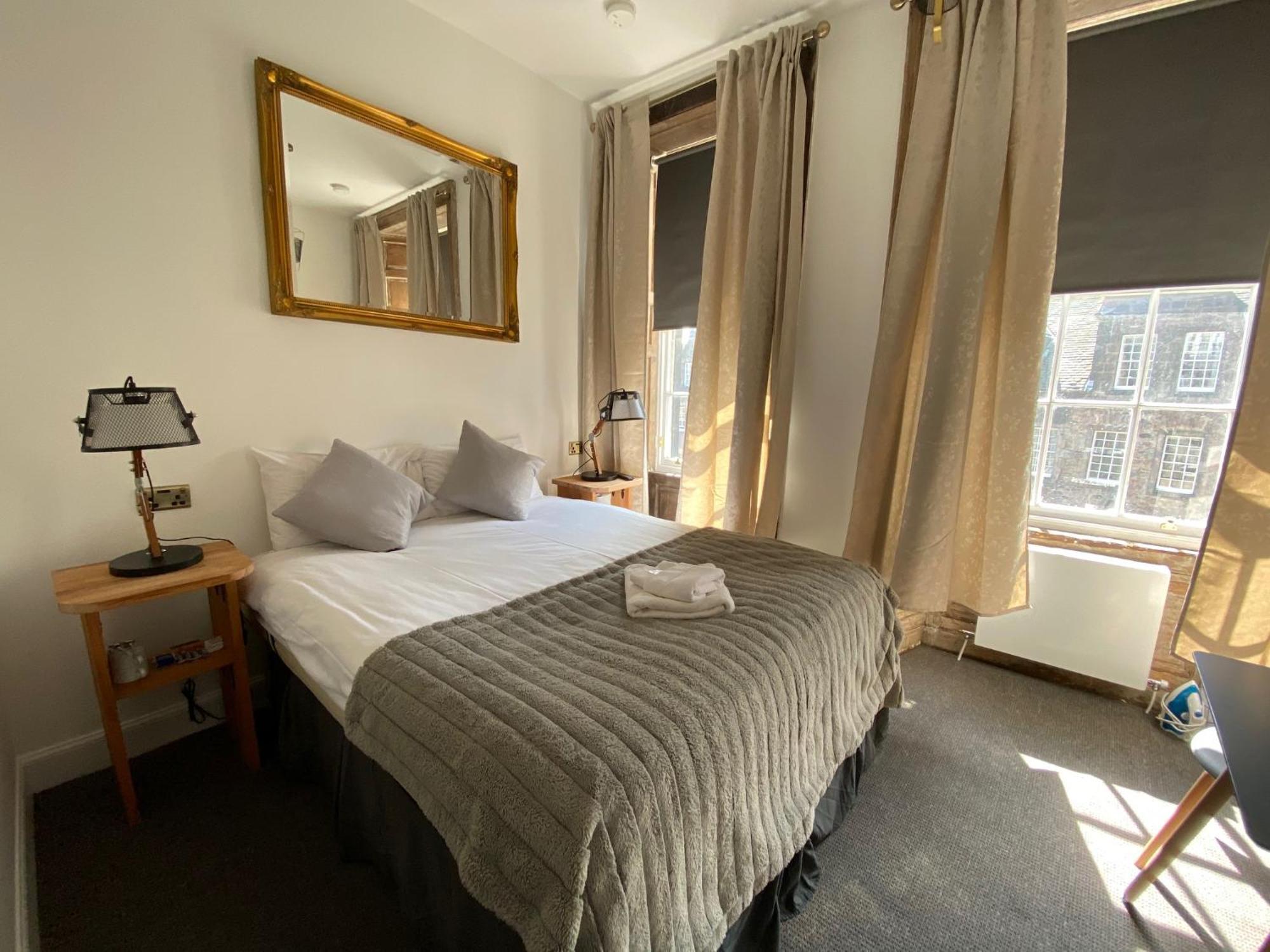 Aparthotel Royal Mile Balconies By The Castle EDI Exterior foto